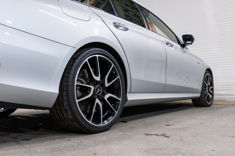 AMG Eクラス E53 ﾜｺﾞﾝ 4MATIC+ ｴｸｽｸﾙｰｼﾌﾞ&ﾚｰﾀﾞｰｾｰﾌﾃｨPKG　ISG搭載 中期 黒革 ﾏｯｻｰｼﾞ機能 ﾋｰﾀｰ&ｸｰﾗｰ ﾊﾟﾉﾗﾏSR 純正ﾅﾋﾞ ﾌﾙｾｸﾞTV 360ｶﾒﾗ ﾌﾞﾙﾒｽﾀｰ HUD ｴｱｻｽ ﾏﾙﾁﾋﾞｰﾑLED 53専用ｴｱﾛ&20ｲﾝﾁAW 　2年保証