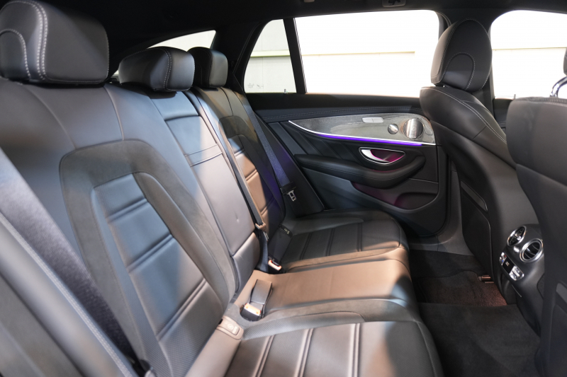 AMG Eクラス E53 ﾜｺﾞﾝ 4MATIC+ ｴｸｽｸﾙｰｼﾌﾞ&ﾚｰﾀﾞｰｾｰﾌﾃｨPKG　ISG搭載 中期 黒革 ﾏｯｻｰｼﾞ機能 ﾋｰﾀｰ&ｸｰﾗｰ ﾊﾟﾉﾗﾏSR 純正ﾅﾋﾞ ﾌﾙｾｸﾞTV 360ｶﾒﾗ ﾌﾞﾙﾒｽﾀｰ HUD ｴｱｻｽ ﾏﾙﾁﾋﾞｰﾑLED 53専用ｴｱﾛ&20ｲﾝﾁAW 　2年保証