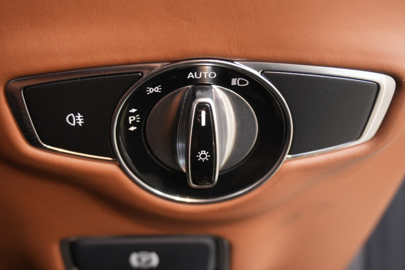 メルセデスベンツ Sクラス S550 ｸｰﾍﾟ AMGﾗｲﾝ ﾚｻﾞｰEXC&ｽﾜﾛﾌｽｷｰｸﾘｽﾀﾙPKG　ﾏｼﾞｯｸﾎﾞﾃﾞｨC 茶革 ﾋｰﾀｰ&ｸｰﾗｰ ﾏｯｻｰｼﾞ機能 ﾀﾞｲﾅﾐｯｸｼｰﾄ MBC ﾊﾟﾉﾗﾐｯｸﾙｰﾌ ﾅﾋﾞTV 360ｶﾒﾗ HUD Burmester AMGｴｱﾛ&20AW　2年保証