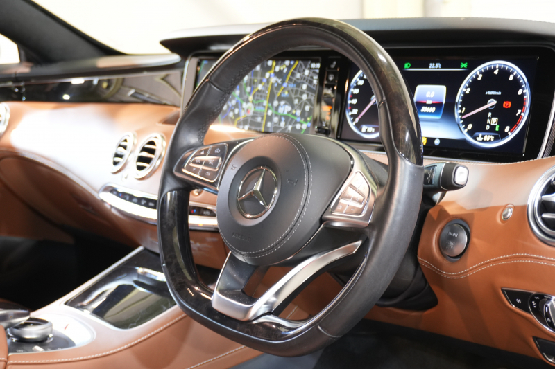メルセデスベンツ Sクラス S550 ｸｰﾍﾟ AMGﾗｲﾝ ﾚｻﾞｰEXC&ｽﾜﾛﾌｽｷｰｸﾘｽﾀﾙPKG　ﾏｼﾞｯｸﾎﾞﾃﾞｨC 茶革 ﾋｰﾀｰ&ｸｰﾗｰ ﾏｯｻｰｼﾞ機能 ﾀﾞｲﾅﾐｯｸｼｰﾄ MBC ﾊﾟﾉﾗﾐｯｸﾙｰﾌ ﾅﾋﾞTV 360ｶﾒﾗ HUD Burmester AMGｴｱﾛ&20AW　2年保証