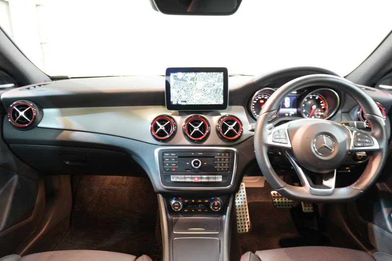 メルセデスベンツ CLAクラス CLA250 ｼｭﾎﾟﾙﾄ 4MATIC AMGﾚｻﾞｰｴｸｽｸﾙｰｼﾌﾞ&ﾚｰﾀﾞｰｾｰﾌﾃｨPKG　後期 黒革 ｼｰﾄﾋｰﾀｰ ﾊﾟﾉﾗﾏSR 純正ﾅﾋﾞ ﾌﾙｾｸﾞTV harman/kardon LEDﾍｯﾄﾞ ﾊﾝｽﾞﾌﾘｰA AMGｴｱﾛ&18AW　2年保証