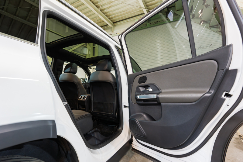 メルセデスベンツ GLB GLB200d 4MATIC AMGﾗｲﾝ AMGﾚｻﾞｰEXC ｱﾄﾞﾊﾞﾝｽﾄﾞP ﾚｰﾀﾞｰSP　Pｽﾀ Meｺﾈ 黒/灰革 ﾒﾓﾘｰ付Pｼｰﾄ ﾊﾟﾉﾗﾏSR 純正ﾅﾋﾞ 360ｶﾒ ﾍｯﾄﾞｱｯﾌﾟD ｱﾄﾞﾊﾞﾝｽﾄﾞｽﾋﾟｰｶｰ ACC BSM LCW 　2年保証