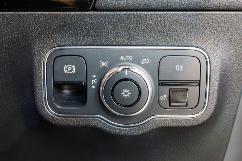 メルセデスベンツ Bクラス B180 AMGﾚｻﾞｰEXC&ｱﾄﾞﾊﾞﾝｽﾄﾞ&ﾅﾋﾞｹﾞｰｼｮﾝ&ﾚｰﾀﾞｰｾｰﾌﾃｨPKG　赤黒革 ｼｰﾄﾋｰﾀｰ SR MBUXﾅﾋﾞ ﾌﾙｾｸﾞTV 360ｶﾒﾗ PTS ﾏﾙﾁﾋﾞｰﾑLED 自動Rｹﾞｰﾄ&ﾊﾝｽﾞﾌﾘｰA AMGｴｱﾛ&18AW　2年保証