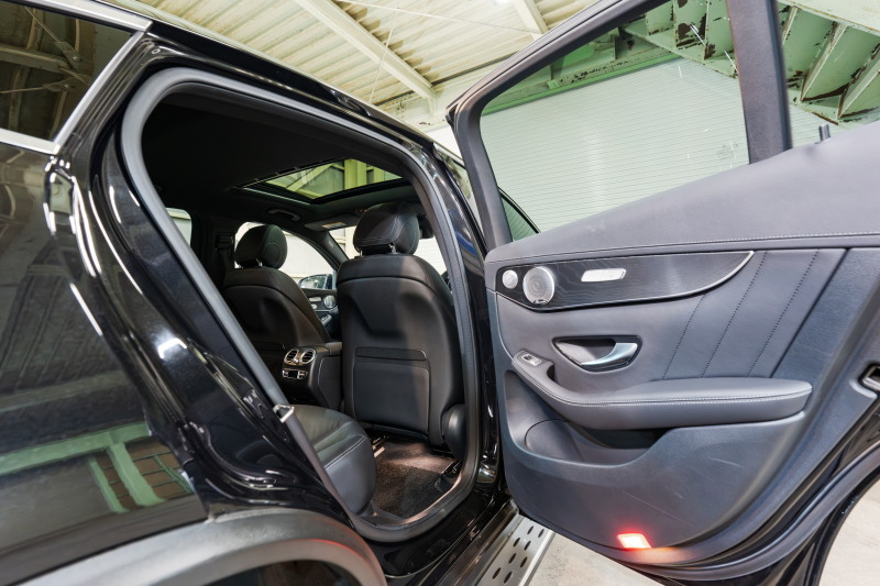 メルセデスベンツ GLCクーペ GLC220d 4MATIC ｸｰﾍﾟ AMGﾗｲﾝ ﾚｻﾞｰEXC&ﾚｰﾀﾞｰSP　後期ﾓﾃﾞﾙ 黒革 ｼｰﾄﾋｰﾀｰ&ｸｰﾗｰ MBUXﾅﾋﾞ ﾌﾙｾｸﾞTV HUD 360ｶﾒﾗ ﾌﾞﾙﾒｽﾀｰ ﾏﾙﾁﾋﾞｰﾑLED ﾘﾗｸｾﾞｰｼｮﾝ機能 ｴｱｻｽ AMGｴｱﾛ&19ｲﾝﾁAW　2年保証