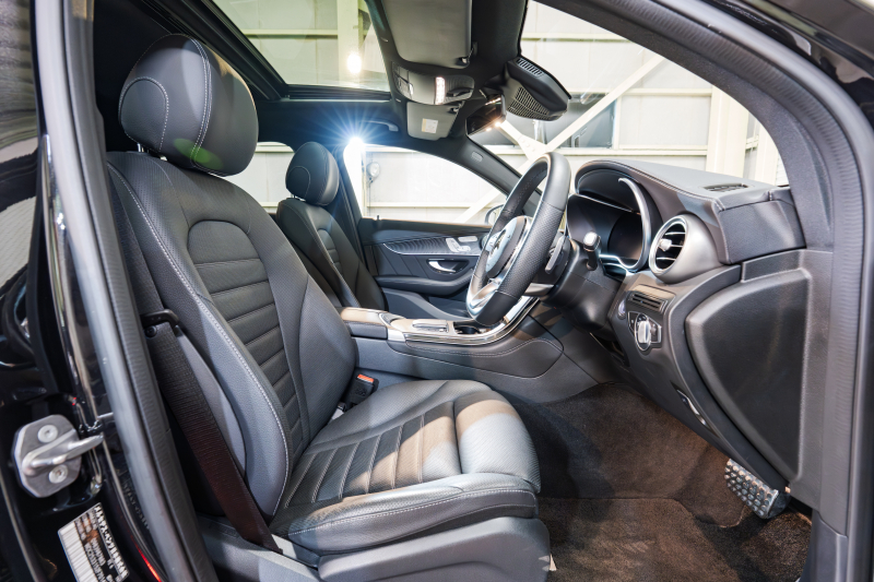 メルセデスベンツ GLCクーペ GLC220d 4MATIC ｸｰﾍﾟ AMGﾗｲﾝ ﾚｻﾞｰEXC&ﾚｰﾀﾞｰSP　後期ﾓﾃﾞﾙ 黒革 ｼｰﾄﾋｰﾀｰ&ｸｰﾗｰ MBUXﾅﾋﾞ ﾌﾙｾｸﾞTV HUD 360ｶﾒﾗ ﾌﾞﾙﾒｽﾀｰ ﾏﾙﾁﾋﾞｰﾑLED ﾘﾗｸｾﾞｰｼｮﾝ機能 ｴｱｻｽ AMGｴｱﾛ&19ｲﾝﾁAW　2年保証