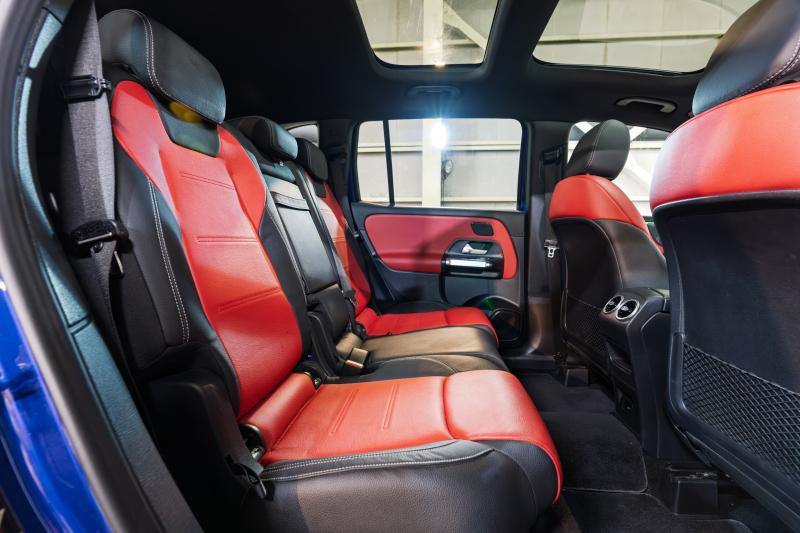 メルセデスベンツ GLB GLB200d 4MATIC AMGﾗｲﾝ ﾚｻﾞｰEXC&ｱﾄﾞﾊﾞﾝｽﾄﾞ&ﾅﾋﾞｹﾞｰｼｮﾝ&ﾚｰﾀﾞｰｾｰﾌﾃｨPKG　1ｵ-ﾅ 黒赤革 ｼｰﾄﾋｰﾀｰ ﾊﾟﾉﾗﾏSR MBUXﾅﾋﾞ ﾌﾙｾｸﾞTV 360ｶﾒﾗ HUD ﾏﾙﾁﾋﾞｰﾑLED ﾜｲﾔﾚｽﾁｬｰｼﾞﾝｸﾞ AMGｴｱﾛ&19ｲﾝﾁAW　2年保証