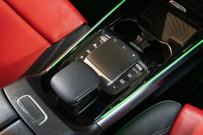 メルセデスベンツ GLB GLB200d 4MATIC AMGﾗｲﾝ ﾚｻﾞｰEXC&ｱﾄﾞﾊﾞﾝｽﾄﾞ&ﾅﾋﾞｹﾞｰｼｮﾝ&ﾚｰﾀﾞｰｾｰﾌﾃｨPKG　1ｵ-ﾅ 黒赤革 ｼｰﾄﾋｰﾀｰ ﾊﾟﾉﾗﾏSR MBUXﾅﾋﾞ ﾌﾙｾｸﾞTV 360ｶﾒﾗ HUD ﾏﾙﾁﾋﾞｰﾑLED ﾜｲﾔﾚｽﾁｬｰｼﾞﾝｸﾞ AMGｴｱﾛ&19ｲﾝﾁAW　2年保証