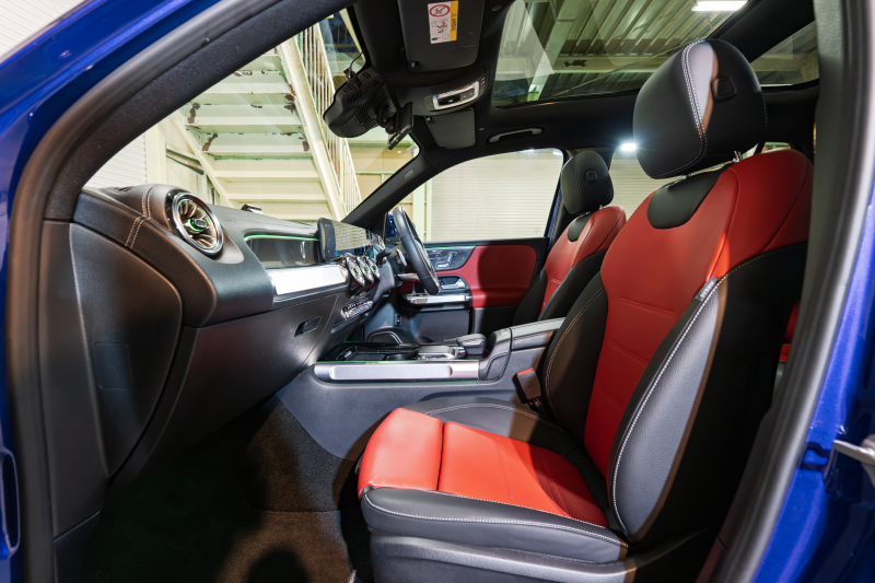 メルセデスベンツ GLB GLB200d 4MATIC AMGﾗｲﾝ ﾚｻﾞｰEXC&ｱﾄﾞﾊﾞﾝｽﾄﾞ&ﾅﾋﾞｹﾞｰｼｮﾝ&ﾚｰﾀﾞｰｾｰﾌﾃｨPKG　1ｵ-ﾅ 黒赤革 ｼｰﾄﾋｰﾀｰ ﾊﾟﾉﾗﾏSR MBUXﾅﾋﾞ ﾌﾙｾｸﾞTV 360ｶﾒﾗ HUD ﾏﾙﾁﾋﾞｰﾑLED ﾜｲﾔﾚｽﾁｬｰｼﾞﾝｸﾞ AMGｴｱﾛ&19ｲﾝﾁAW　2年保証