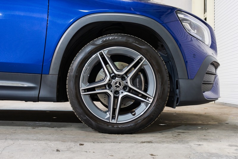 メルセデスベンツ GLB GLB200d 4MATIC AMGﾗｲﾝ ﾚｻﾞｰEXC&ｱﾄﾞﾊﾞﾝｽﾄﾞ&ﾅﾋﾞｹﾞｰｼｮﾝ&ﾚｰﾀﾞｰｾｰﾌﾃｨPKG　1ｵ-ﾅ 黒赤革 ｼｰﾄﾋｰﾀｰ ﾊﾟﾉﾗﾏSR MBUXﾅﾋﾞ ﾌﾙｾｸﾞTV 360ｶﾒﾗ HUD ﾏﾙﾁﾋﾞｰﾑLED ﾜｲﾔﾚｽﾁｬｰｼﾞﾝｸﾞ AMGｴｱﾛ&19ｲﾝﾁAW　2年保証