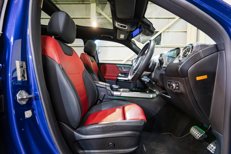 メルセデスベンツ GLB GLB200d 4MATIC AMGﾗｲﾝ ﾚｻﾞｰEXC&ｱﾄﾞﾊﾞﾝｽﾄﾞ&ﾅﾋﾞｹﾞｰｼｮﾝ&ﾚｰﾀﾞｰｾｰﾌﾃｨPKG　1ｵ-ﾅ 黒赤革 ｼｰﾄﾋｰﾀｰ ﾊﾟﾉﾗﾏSR MBUXﾅﾋﾞ ﾌﾙｾｸﾞTV 360ｶﾒﾗ HUD ﾏﾙﾁﾋﾞｰﾑLED ﾜｲﾔﾚｽﾁｬｰｼﾞﾝｸﾞ AMGｴｱﾛ&19ｲﾝﾁAW　2年保証