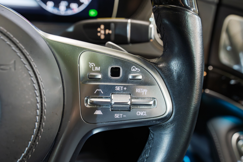 メルセデスベンツ Sクラス S400d AMGﾗｲﾝﾌﾟﾗｽ ﾚｻﾞｰｴｸｽｸﾙｰｼﾌﾞ&ﾚｰﾀﾞｰｾｰﾌﾃｨPKG　後期 黒ﾅｯﾊﾟ革 ﾋｰﾀｰ&ｸｰﾗｰ ﾊﾟﾉﾗﾏSR ﾅﾋﾞTV 360ｶﾒﾗ HUD CarPlay ﾀﾞｲﾅﾐｯｸｼｰﾄ ﾘﾗｸｾﾞｰｼｮﾝ機能 ｴｱﾊﾞﾗﾝｽP ﾏﾙﾁﾋﾞｰﾑLED AMGｴｱﾛ&20AW　2年保証