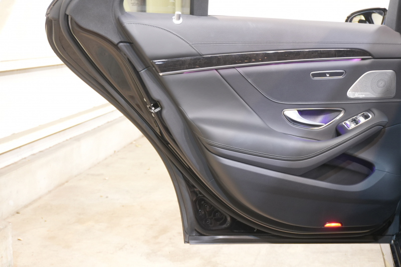 メルセデスベンツ Sクラス S400d AMGﾗｲﾝﾌﾟﾗｽ ﾚｻﾞｰｴｸｽｸﾙｰｼﾌﾞ&ﾚｰﾀﾞｰｾｰﾌﾃｨPKG　後期 黒ﾅｯﾊﾟ革 ﾋｰﾀｰ&ｸｰﾗｰ ﾊﾟﾉﾗﾏSR ﾅﾋﾞTV 360ｶﾒﾗ HUD CarPlay ﾀﾞｲﾅﾐｯｸｼｰﾄ ﾘﾗｸｾﾞｰｼｮﾝ機能 ｴｱﾊﾞﾗﾝｽP ﾏﾙﾁﾋﾞｰﾑLED AMGｴｱﾛ&20AW　2年保証