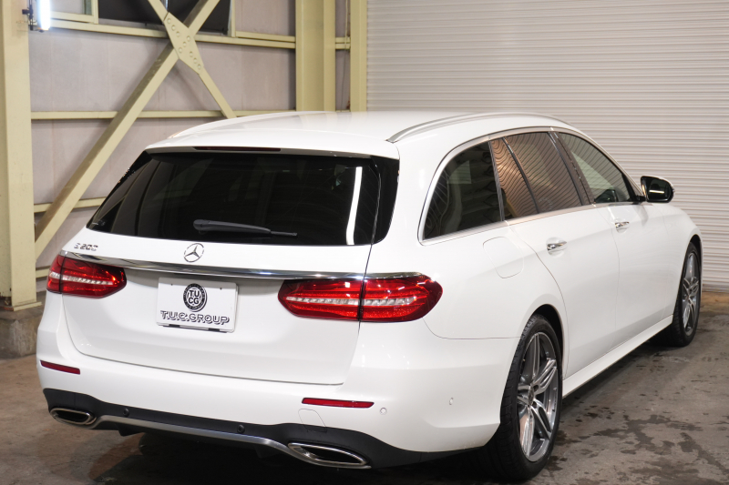 メルセデスベンツ Eクラス E200 ｽﾃｰｼｮﾝﾜｺﾞﾝ AVG AMGﾗｲﾝ ｴｸｽｸﾙｰｼﾌﾞ&ﾚｰﾀﾞｰｾｰﾌﾃｨPKG　中期ﾓﾃﾞﾙ BSG搭載 黒革 ｼｰﾄﾋｰﾀｰ 純正ﾅﾋﾞTV CarPlay ﾍｯﾄﾞｱｯﾌﾟD 360ｶﾒﾗ ﾌﾞﾙﾒｽﾀｰ ｴｱﾊﾞﾗﾝｽP ﾏﾙﾁﾋﾞｰﾑLED AMGｴｱﾛ&19AW　2年保証