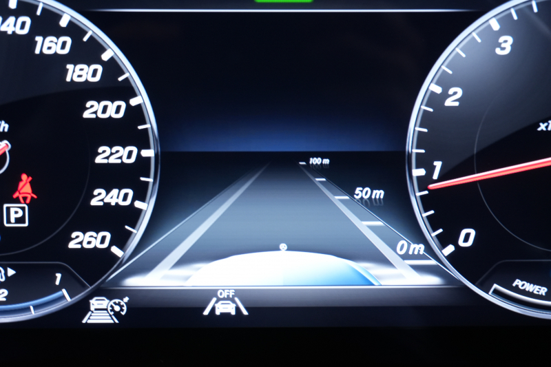 メルセデスベンツ Eクラス E200 ｽﾃｰｼｮﾝﾜｺﾞﾝ AVG AMGﾗｲﾝ ｴｸｽｸﾙｰｼﾌﾞ&ﾚｰﾀﾞｰｾｰﾌﾃｨPKG　中期ﾓﾃﾞﾙ BSG搭載 黒革 ｼｰﾄﾋｰﾀｰ 純正ﾅﾋﾞTV CarPlay ﾍｯﾄﾞｱｯﾌﾟD 360ｶﾒﾗ ﾌﾞﾙﾒｽﾀｰ ｴｱﾊﾞﾗﾝｽP ﾏﾙﾁﾋﾞｰﾑLED AMGｴｱﾛ&19AW　2年保証