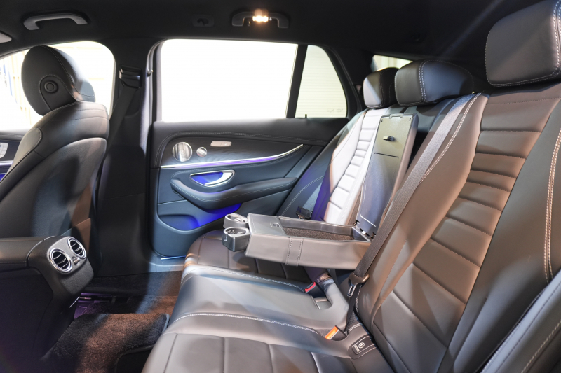 メルセデスベンツ Eクラス E200 ｽﾃｰｼｮﾝﾜｺﾞﾝ AVG AMGﾗｲﾝ ｴｸｽｸﾙｰｼﾌﾞ&ﾚｰﾀﾞｰｾｰﾌﾃｨPKG　中期ﾓﾃﾞﾙ BSG搭載 黒革 ｼｰﾄﾋｰﾀｰ 純正ﾅﾋﾞTV CarPlay ﾍｯﾄﾞｱｯﾌﾟD 360ｶﾒﾗ ﾌﾞﾙﾒｽﾀｰ ｴｱﾊﾞﾗﾝｽP ﾏﾙﾁﾋﾞｰﾑLED AMGｴｱﾛ&19AW　2年保証