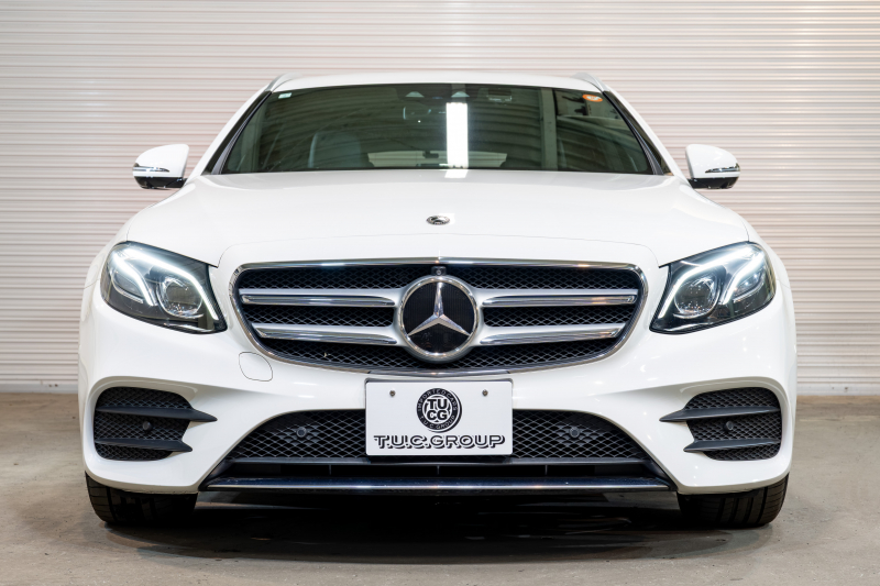 メルセデスベンツ Eクラス E200 ｽﾃｰｼｮﾝﾜｺﾞﾝ AVG AMGﾗｲﾝ ｴｸｽｸﾙｰｼﾌﾞ&ﾚｰﾀﾞｰｾｰﾌﾃｨPKG　中期ﾓﾃﾞﾙ BSG搭載 黒革 ｼｰﾄﾋｰﾀｰ 純正ﾅﾋﾞTV CarPlay ﾍｯﾄﾞｱｯﾌﾟD 360ｶﾒﾗ ﾌﾞﾙﾒｽﾀｰ ｴｱﾊﾞﾗﾝｽP ﾏﾙﾁﾋﾞｰﾑLED AMGｴｱﾛ&19AW　2年保証