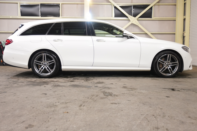 メルセデスベンツ Eクラス E200 ｽﾃｰｼｮﾝﾜｺﾞﾝ AVG AMGﾗｲﾝ ｴｸｽｸﾙｰｼﾌﾞ&ﾚｰﾀﾞｰｾｰﾌﾃｨPKG　中期ﾓﾃﾞﾙ BSG搭載 黒革 ｼｰﾄﾋｰﾀｰ 純正ﾅﾋﾞTV CarPlay ﾍｯﾄﾞｱｯﾌﾟD 360ｶﾒﾗ ﾌﾞﾙﾒｽﾀｰ ｴｱﾊﾞﾗﾝｽP ﾏﾙﾁﾋﾞｰﾑLED AMGｴｱﾛ&19AW　2年保証