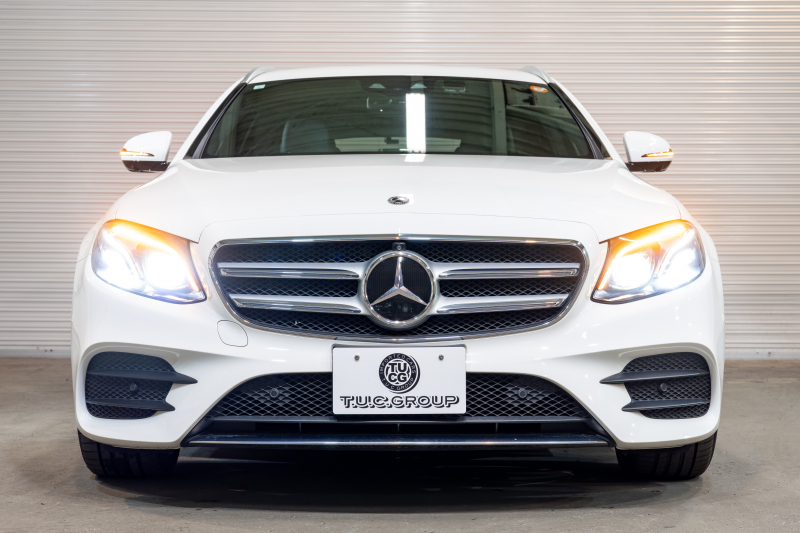 メルセデスベンツ Eクラス E200 ｽﾃｰｼｮﾝﾜｺﾞﾝ AVG AMGﾗｲﾝ ｴｸｽｸﾙｰｼﾌﾞ&ﾚｰﾀﾞｰｾｰﾌﾃｨPKG　中期ﾓﾃﾞﾙ BSG搭載 黒革 ｼｰﾄﾋｰﾀｰ 純正ﾅﾋﾞTV CarPlay ﾍｯﾄﾞｱｯﾌﾟD 360ｶﾒﾗ ﾌﾞﾙﾒｽﾀｰ ｴｱﾊﾞﾗﾝｽP ﾏﾙﾁﾋﾞｰﾑLED AMGｴｱﾛ&19AW　2年保証