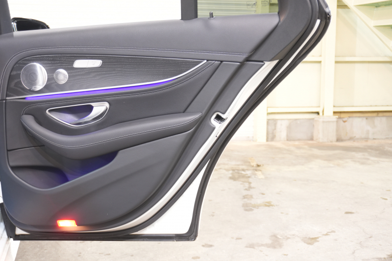 メルセデスベンツ Eクラス E200 ｽﾃｰｼｮﾝﾜｺﾞﾝ AVG AMGﾗｲﾝ ｴｸｽｸﾙｰｼﾌﾞ&ﾚｰﾀﾞｰｾｰﾌﾃｨPKG　中期ﾓﾃﾞﾙ BSG搭載 黒革 ｼｰﾄﾋｰﾀｰ 純正ﾅﾋﾞTV CarPlay ﾍｯﾄﾞｱｯﾌﾟD 360ｶﾒﾗ ﾌﾞﾙﾒｽﾀｰ ｴｱﾊﾞﾗﾝｽP ﾏﾙﾁﾋﾞｰﾑLED AMGｴｱﾛ&19AW　2年保証