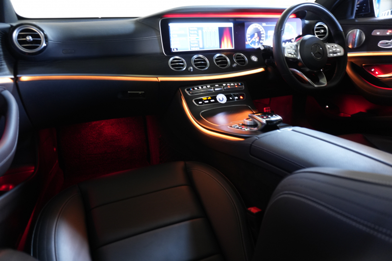 メルセデスベンツ Eクラス E250ﾜｺﾞﾝ AVGｽﾎﾟｰﾂ ｴｸｽｸﾙｰｼﾌﾞPKG ﾚｰﾀﾞｰSP　中期 黒革 ﾊﾟﾉﾗﾏSR ﾅﾋﾞTV Meｺﾈ carplay ﾌﾞﾙﾒｽﾀｰ ﾍｯﾄﾞｱｯﾌﾟD ｴｱﾊﾞﾗﾝｽP 自動ﾄﾗﾝｸ ﾌｯﾄｵｰﾌﾟﾅｰ Newﾃﾞｻﾞｲﾝｽﾃｱ　2年保証