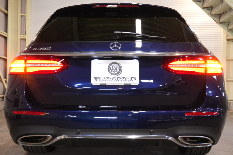 メルセデスベンツ Eクラス E250ﾜｺﾞﾝ AVGｽﾎﾟｰﾂ ｴｸｽｸﾙｰｼﾌﾞPKG ﾚｰﾀﾞｰSP　中期 黒革 ﾊﾟﾉﾗﾏSR ﾅﾋﾞTV Meｺﾈ carplay ﾌﾞﾙﾒｽﾀｰ ﾍｯﾄﾞｱｯﾌﾟD ｴｱﾊﾞﾗﾝｽP 自動ﾄﾗﾝｸ ﾌｯﾄｵｰﾌﾟﾅｰ Newﾃﾞｻﾞｲﾝｽﾃｱ　2年保証