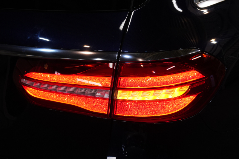 メルセデスベンツ Eクラス E250ﾜｺﾞﾝ AVGｽﾎﾟｰﾂ ｴｸｽｸﾙｰｼﾌﾞPKG ﾚｰﾀﾞｰSP　中期 黒革 ﾊﾟﾉﾗﾏSR ﾅﾋﾞTV Meｺﾈ carplay ﾌﾞﾙﾒｽﾀｰ ﾍｯﾄﾞｱｯﾌﾟD ｴｱﾊﾞﾗﾝｽP 自動ﾄﾗﾝｸ ﾌｯﾄｵｰﾌﾟﾅｰ Newﾃﾞｻﾞｲﾝｽﾃｱ　2年保証