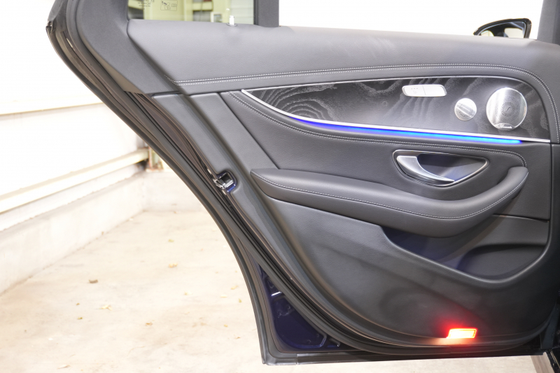 メルセデスベンツ Eクラス E250ﾜｺﾞﾝ AVGｽﾎﾟｰﾂ ｴｸｽｸﾙｰｼﾌﾞPKG ﾚｰﾀﾞｰSP　中期 黒革 ﾊﾟﾉﾗﾏSR ﾅﾋﾞTV Meｺﾈ carplay ﾌﾞﾙﾒｽﾀｰ ﾍｯﾄﾞｱｯﾌﾟD ｴｱﾊﾞﾗﾝｽP 自動ﾄﾗﾝｸ ﾌｯﾄｵｰﾌﾟﾅｰ Newﾃﾞｻﾞｲﾝｽﾃｱ　2年保証