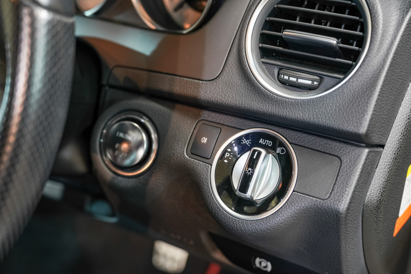 メルセデスベンツ Cクラス C250ｸｰﾍﾟ ｼｭﾎﾟﾙﾄ ﾚｰﾀﾞｰｾｰﾌﾃｨ＆ﾕｰﾃｨﾘﾃｨPKG　1ｵﾅ Pｽﾀ 黒革 ﾅﾋﾞTV Bｶﾒﾗ ﾊﾟｰｸﾄﾛﾆｯｸ ｷｾﾉﾝ LEDﾄﾞﾗｲﾋﾞﾝｸﾞﾗｲﾄ 専用ｻｽ AMGｴｱﾛ＆18AW ﾄﾞﾘﾙﾄﾞﾛｰﾀｰ ﾛｺﾞ入ｷｬﾘﾊﾟｰ　2年保証