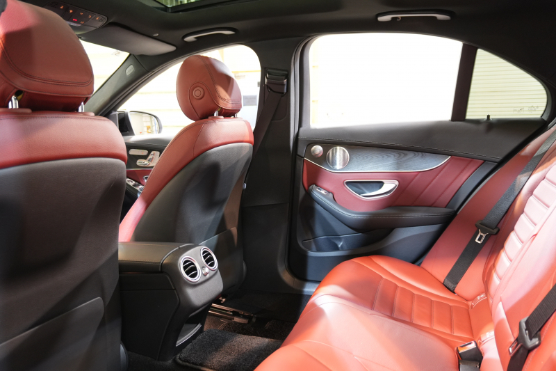 AMG Cクラス C43 4MATIC ﾚｰﾀﾞｰSP　後期 赤革 ｼｰﾄﾋｰﾀｰ ﾊﾟﾉﾗﾏSR ﾅﾋﾞTV CarPlay ﾍｯﾄﾞｱｯﾌﾟD ﾌﾞﾙﾒｽﾀｰ Bｶﾒﾗ 自動ﾄﾗﾝｸ&ﾊﾝｽﾞﾌﾘｰA ｴｱﾊﾞﾗﾝｽPKG 19ｲﾝﾁAW　2年保証