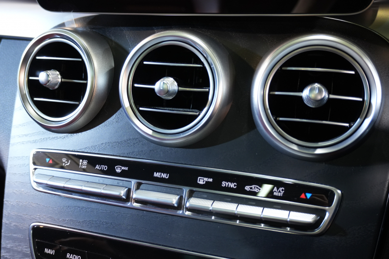 AMG Cクラス C43 4MATIC ﾚｰﾀﾞｰSP　後期 赤革 ｼｰﾄﾋｰﾀｰ ﾊﾟﾉﾗﾏSR ﾅﾋﾞTV CarPlay ﾍｯﾄﾞｱｯﾌﾟD ﾌﾞﾙﾒｽﾀｰ Bｶﾒﾗ 自動ﾄﾗﾝｸ&ﾊﾝｽﾞﾌﾘｰA ｴｱﾊﾞﾗﾝｽPKG 19ｲﾝﾁAW　2年保証