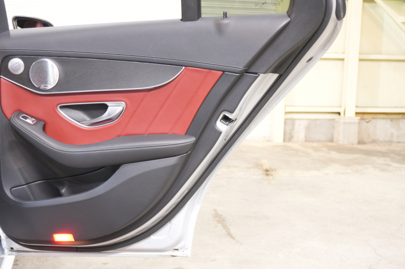 AMG Cクラス C43 4MATIC ﾚｰﾀﾞｰSP　後期 赤革 ｼｰﾄﾋｰﾀｰ ﾊﾟﾉﾗﾏSR ﾅﾋﾞTV CarPlay ﾍｯﾄﾞｱｯﾌﾟD ﾌﾞﾙﾒｽﾀｰ Bｶﾒﾗ 自動ﾄﾗﾝｸ&ﾊﾝｽﾞﾌﾘｰA ｴｱﾊﾞﾗﾝｽPKG 19ｲﾝﾁAW　2年保証