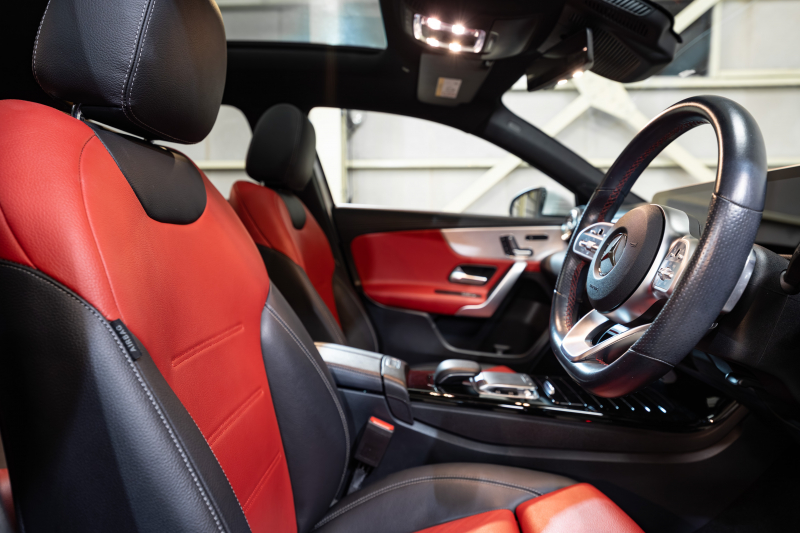 メルセデスベンツ Aクラス A180 ｽﾀｲﾙ ｾﾀﾞﾝ AMGﾗｲﾝ&ﾚｻﾞｰｴｸｽｸﾙｰｼﾌﾞ&ｱﾄﾞﾊﾞﾝｽﾄﾞ&ﾅﾋﾞｹﾞｰｼｮﾝ&ﾚｰﾀﾞｰｾｰﾌﾃｨPKG　1ｵﾅ 赤/黒革 ﾊﾟﾉﾗﾏSR MBUXﾅﾋﾞ ﾌﾙｾｸﾞ 360ｶﾒﾗ ｱﾄﾞﾊﾞﾝｽﾄﾞｽﾋﾟｰｶｰ ﾍｯﾄﾞｱｯﾌﾟD ｱﾝﾋﾞｴﾝﾄﾗｲﾄ AMGｴｱﾛ&18AW　2年保証