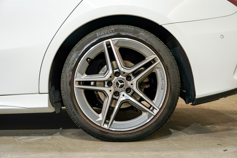 メルセデスベンツ Aクラス A180 ｽﾀｲﾙ ｾﾀﾞﾝ AMGﾗｲﾝ&ﾚｻﾞｰｴｸｽｸﾙｰｼﾌﾞ&ｱﾄﾞﾊﾞﾝｽﾄﾞ&ﾅﾋﾞｹﾞｰｼｮﾝ&ﾚｰﾀﾞｰｾｰﾌﾃｨPKG　1ｵﾅ 赤/黒革 ﾊﾟﾉﾗﾏSR MBUXﾅﾋﾞ ﾌﾙｾｸﾞ 360ｶﾒﾗ ｱﾄﾞﾊﾞﾝｽﾄﾞｽﾋﾟｰｶｰ ﾍｯﾄﾞｱｯﾌﾟD ｱﾝﾋﾞｴﾝﾄﾗｲﾄ AMGｴｱﾛ&18AW　2年保証