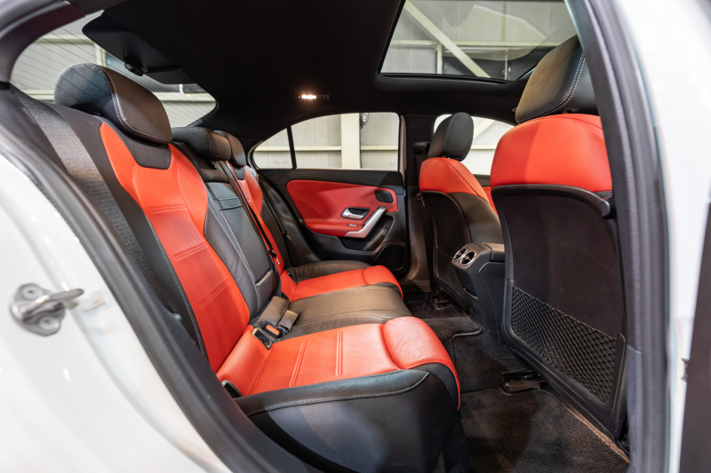 メルセデスベンツ Aクラス A180 ｽﾀｲﾙ ｾﾀﾞﾝ AMGﾗｲﾝ&ﾚｻﾞｰｴｸｽｸﾙｰｼﾌﾞ&ｱﾄﾞﾊﾞﾝｽﾄﾞ&ﾅﾋﾞｹﾞｰｼｮﾝ&ﾚｰﾀﾞｰｾｰﾌﾃｨPKG　1ｵﾅ 赤/黒革 ﾊﾟﾉﾗﾏSR MBUXﾅﾋﾞ ﾌﾙｾｸﾞ 360ｶﾒﾗ ｱﾄﾞﾊﾞﾝｽﾄﾞｽﾋﾟｰｶｰ ﾍｯﾄﾞｱｯﾌﾟD ｱﾝﾋﾞｴﾝﾄﾗｲﾄ AMGｴｱﾛ&18AW　2年保証