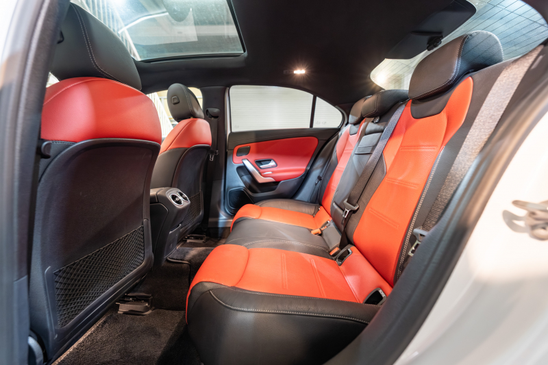 メルセデスベンツ Aクラス A180 ｽﾀｲﾙ ｾﾀﾞﾝ AMGﾗｲﾝ&ﾚｻﾞｰｴｸｽｸﾙｰｼﾌﾞ&ｱﾄﾞﾊﾞﾝｽﾄﾞ&ﾅﾋﾞｹﾞｰｼｮﾝ&ﾚｰﾀﾞｰｾｰﾌﾃｨPKG　1ｵﾅ 赤/黒革 ﾊﾟﾉﾗﾏSR MBUXﾅﾋﾞ ﾌﾙｾｸﾞ 360ｶﾒﾗ ｱﾄﾞﾊﾞﾝｽﾄﾞｽﾋﾟｰｶｰ ﾍｯﾄﾞｱｯﾌﾟD ｱﾝﾋﾞｴﾝﾄﾗｲﾄ AMGｴｱﾛ&18AW　2年保証