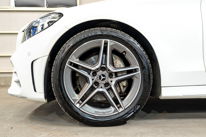 メルセデスベンツ Cクラス C200 4MATIC ﾜｺﾞﾝ ﾛｰﾚｳｽED ｽﾎﾟｰﾂﾌﾟﾗｽPKG　BSG搭載 後期 黒革 ﾊﾟﾉﾗﾏSR 純正ﾅﾋﾞ ﾌﾙｾｸﾞ Bｶﾒ ﾍｯﾄﾞｱｯﾌﾟD 自動ﾄﾗﾝｸ ﾌｯﾄｵｰﾌﾟﾅｰ AMGｴｱﾛ＆18ｲﾝﾁAW　2年保証