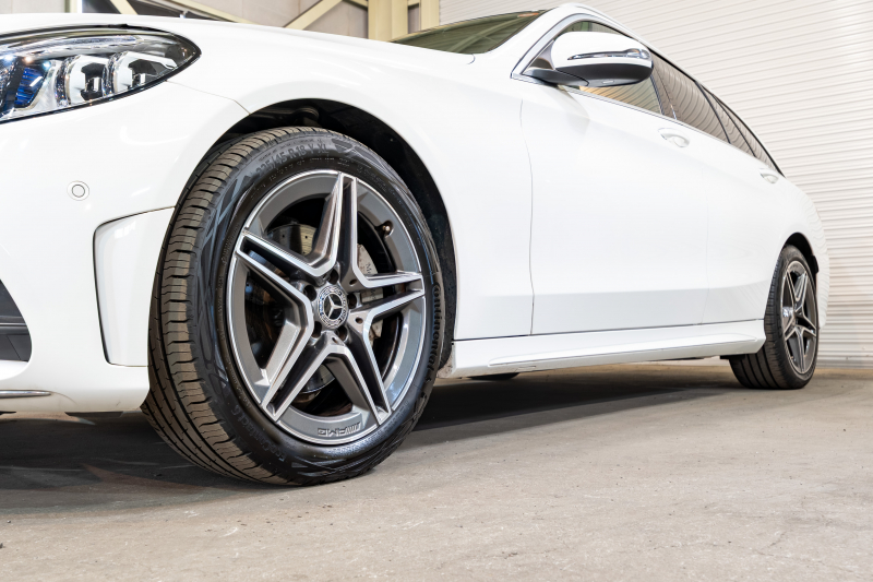 メルセデスベンツ Cクラス C200 4MATIC ﾜｺﾞﾝ ﾛｰﾚｳｽED ｽﾎﾟｰﾂﾌﾟﾗｽPKG　BSG搭載 後期 黒革 ﾊﾟﾉﾗﾏSR 純正ﾅﾋﾞ ﾌﾙｾｸﾞ Bｶﾒ ﾍｯﾄﾞｱｯﾌﾟD 自動ﾄﾗﾝｸ ﾌｯﾄｵｰﾌﾟﾅｰ AMGｴｱﾛ＆18ｲﾝﾁAW　2年保証