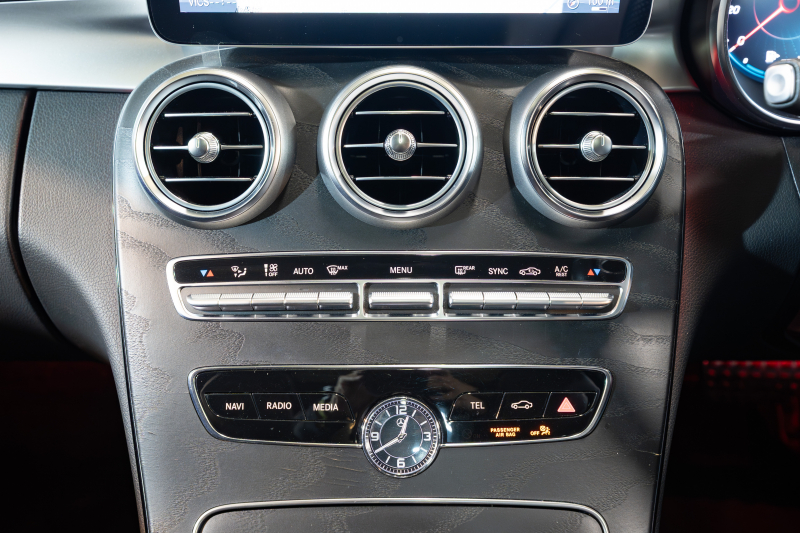 メルセデスベンツ Cクラス C200 4MATIC ﾜｺﾞﾝ ﾛｰﾚｳｽED ｽﾎﾟｰﾂﾌﾟﾗｽPKG　BSG搭載 後期 黒革 ﾊﾟﾉﾗﾏSR 純正ﾅﾋﾞ ﾌﾙｾｸﾞ Bｶﾒ ﾍｯﾄﾞｱｯﾌﾟD 自動ﾄﾗﾝｸ ﾌｯﾄｵｰﾌﾟﾅｰ AMGｴｱﾛ＆18ｲﾝﾁAW　2年保証