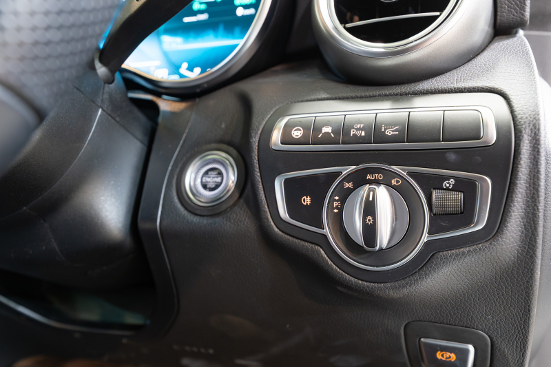 メルセデスベンツ Cクラス C200 4MATIC ﾜｺﾞﾝ ﾛｰﾚｳｽED ｽﾎﾟｰﾂﾌﾟﾗｽPKG　BSG搭載 後期 黒革 ﾊﾟﾉﾗﾏSR 純正ﾅﾋﾞ ﾌﾙｾｸﾞ Bｶﾒ ﾍｯﾄﾞｱｯﾌﾟD 自動ﾄﾗﾝｸ ﾌｯﾄｵｰﾌﾟﾅｰ AMGｴｱﾛ＆18ｲﾝﾁAW　2年保証