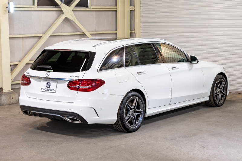 メルセデスベンツ Cクラス C200 4MATIC ﾜｺﾞﾝ ﾛｰﾚｳｽED ｽﾎﾟｰﾂﾌﾟﾗｽPKG　BSG搭載 後期 黒革 ﾊﾟﾉﾗﾏSR 純正ﾅﾋﾞ ﾌﾙｾｸﾞ Bｶﾒ ﾍｯﾄﾞｱｯﾌﾟD 自動ﾄﾗﾝｸ ﾌｯﾄｵｰﾌﾟﾅｰ AMGｴｱﾛ＆18ｲﾝﾁAW　2年保証