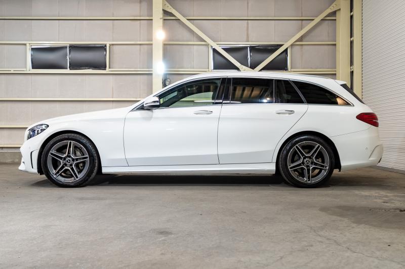 メルセデスベンツ Cクラス C200 4MATIC ﾜｺﾞﾝ ﾛｰﾚｳｽED ｽﾎﾟｰﾂﾌﾟﾗｽPKG　BSG搭載 後期 黒革 ﾊﾟﾉﾗﾏSR 純正ﾅﾋﾞ ﾌﾙｾｸﾞ Bｶﾒ ﾍｯﾄﾞｱｯﾌﾟD 自動ﾄﾗﾝｸ ﾌｯﾄｵｰﾌﾟﾅｰ AMGｴｱﾛ＆18ｲﾝﾁAW　2年保証