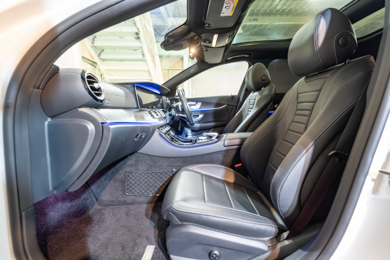 メルセデスベンツ Eクラス E220d AVG ｽﾎﾟｰﾂ ﾚｻﾞｰEXC ﾚｰﾀﾞｰSP　黒革 ｼｰﾄﾋｰﾀｰ ﾊﾟﾉﾗﾏSR 純正ﾅﾋﾞ ﾌﾙｾｸﾞTV 360ｶﾒﾗ CarPlay ﾌﾞﾙﾒｽﾀｰ ｴｱﾊﾞﾗﾝｽP ﾏﾙﾁﾋﾞｰﾑLED ﾏﾙﾁｶﾗｰｱﾝﾋﾞｴﾝﾄﾗｲﾄ AMGｴｱﾛ&19AW　2年保証