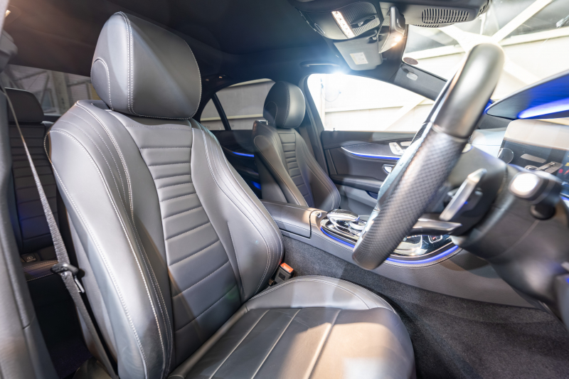 メルセデスベンツ Eクラス E220d AVG ｽﾎﾟｰﾂ ﾚｻﾞｰEXC ﾚｰﾀﾞｰSP　黒革 ｼｰﾄﾋｰﾀｰ ﾊﾟﾉﾗﾏSR 純正ﾅﾋﾞ ﾌﾙｾｸﾞTV 360ｶﾒﾗ CarPlay ﾌﾞﾙﾒｽﾀｰ ｴｱﾊﾞﾗﾝｽP ﾏﾙﾁﾋﾞｰﾑLED ﾏﾙﾁｶﾗｰｱﾝﾋﾞｴﾝﾄﾗｲﾄ AMGｴｱﾛ&19AW　2年保証