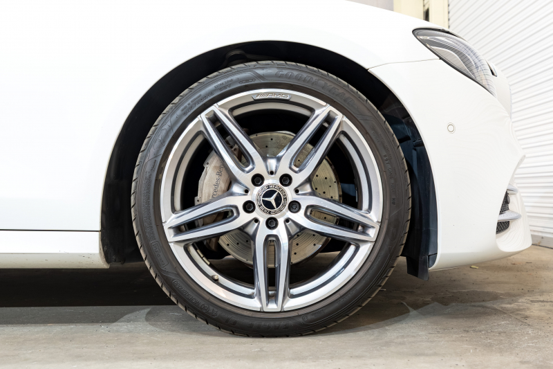 メルセデスベンツ Eクラス E220d AVG ｽﾎﾟｰﾂ ﾚｻﾞｰEXC ﾚｰﾀﾞｰSP　黒革 ｼｰﾄﾋｰﾀｰ ﾊﾟﾉﾗﾏSR 純正ﾅﾋﾞ ﾌﾙｾｸﾞTV 360ｶﾒﾗ CarPlay ﾌﾞﾙﾒｽﾀｰ ｴｱﾊﾞﾗﾝｽP ﾏﾙﾁﾋﾞｰﾑLED ﾏﾙﾁｶﾗｰｱﾝﾋﾞｴﾝﾄﾗｲﾄ AMGｴｱﾛ&19AW　2年保証