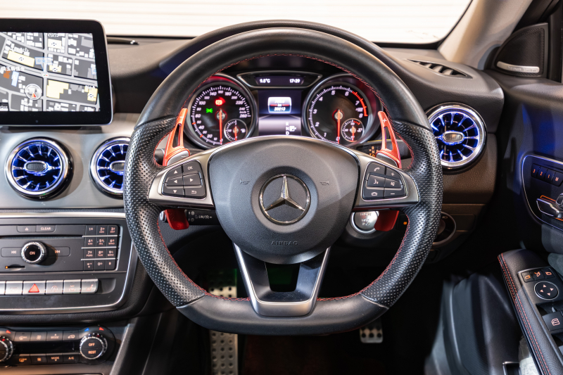 メルセデスベンツ CLAクラス CLA180ｼｭｰﾃｨﾝｸﾞB AMGｽﾀｲﾙ ﾌﾟﾚﾐｱﾑ&ﾚｰﾀﾞｰｾｰﾌﾃｨPKG　後期 ﾚｻﾞｰEINAMICAｼｰﾄ ﾊﾟﾉﾗﾏSR ﾅﾋﾞTV Bｶﾒ harman/kardon 自動ﾃｰﾙｹﾞｰﾄ ACC BSM LCW　2年保証