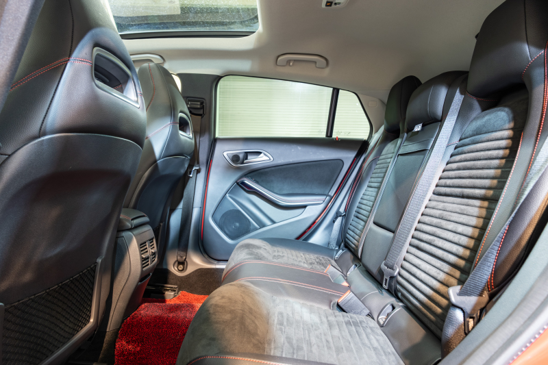 メルセデスベンツ CLAクラス CLA180ｼｭｰﾃｨﾝｸﾞB AMGｽﾀｲﾙ ﾌﾟﾚﾐｱﾑ&ﾚｰﾀﾞｰｾｰﾌﾃｨPKG　後期 ﾚｻﾞｰEINAMICAｼｰﾄ ﾊﾟﾉﾗﾏSR ﾅﾋﾞTV Bｶﾒ harman/kardon 自動ﾃｰﾙｹﾞｰﾄ ACC BSM LCW　2年保証