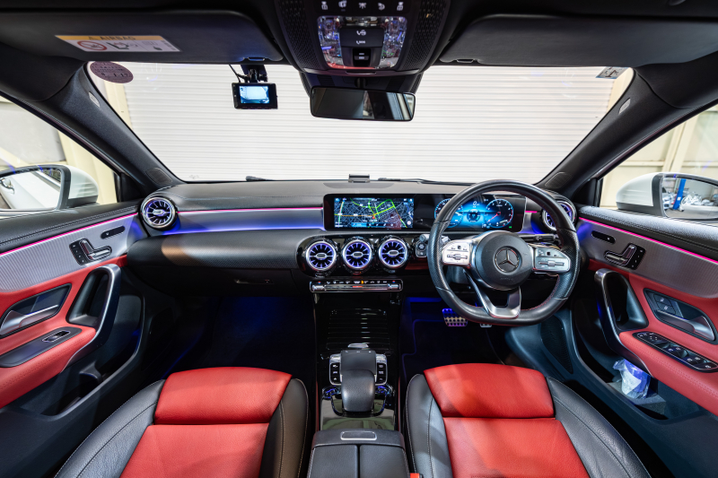 メルセデスベンツ Aクラス A180ｽﾀｲﾙ AMGﾗｲﾝ ｱﾄﾞﾊﾞﾝｽﾄﾞ&ﾚｻﾞｰｴｸｽｸﾙｰｼﾌﾞ&ﾅﾋﾞ&ﾚｰﾀﾞｰｾｰﾌﾃｨPKG　1ｵｰﾅｰ 黒/赤革ｼｰﾄ ﾊﾟﾉﾗﾏSR MBUXﾅﾋﾞ 360ｶﾒﾗ ADVｽﾋﾟｰｶｰ ﾍｯﾄﾞｱｯﾌﾟD ﾏﾙﾁｶﾗｰｱﾝﾋﾞｴﾝﾄﾗｲﾄ ﾏﾙﾁﾋﾞｰﾑLED ACC BSM LCW　2年保証