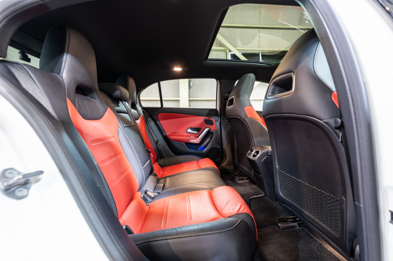 メルセデスベンツ Aクラス A180ｽﾀｲﾙ AMGﾗｲﾝ ｱﾄﾞﾊﾞﾝｽﾄﾞ&ﾚｻﾞｰｴｸｽｸﾙｰｼﾌﾞ&ﾅﾋﾞ&ﾚｰﾀﾞｰｾｰﾌﾃｨPKG　1ｵｰﾅｰ 黒/赤革ｼｰﾄ ﾊﾟﾉﾗﾏSR MBUXﾅﾋﾞ 360ｶﾒﾗ ADVｽﾋﾟｰｶｰ ﾍｯﾄﾞｱｯﾌﾟD ﾏﾙﾁｶﾗｰｱﾝﾋﾞｴﾝﾄﾗｲﾄ ﾏﾙﾁﾋﾞｰﾑLED ACC BSM LCW　2年保証