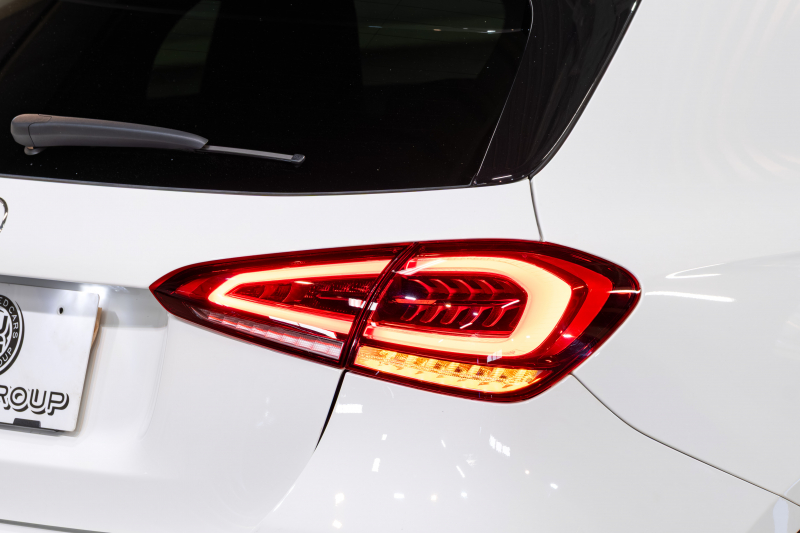 メルセデスベンツ Aクラス A180ｽﾀｲﾙ AMGﾗｲﾝ ｱﾄﾞﾊﾞﾝｽﾄﾞ&ﾚｻﾞｰｴｸｽｸﾙｰｼﾌﾞ&ﾅﾋﾞ&ﾚｰﾀﾞｰｾｰﾌﾃｨPKG　1ｵｰﾅｰ 黒/赤革ｼｰﾄ ﾊﾟﾉﾗﾏSR MBUXﾅﾋﾞ 360ｶﾒﾗ ADVｽﾋﾟｰｶｰ ﾍｯﾄﾞｱｯﾌﾟD ﾏﾙﾁｶﾗｰｱﾝﾋﾞｴﾝﾄﾗｲﾄ ﾏﾙﾁﾋﾞｰﾑLED ACC BSM LCW　2年保証