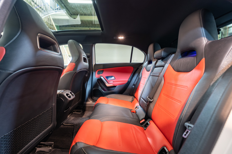 メルセデスベンツ Aクラス A180ｽﾀｲﾙ AMGﾗｲﾝ ｱﾄﾞﾊﾞﾝｽﾄﾞ&ﾚｻﾞｰｴｸｽｸﾙｰｼﾌﾞ&ﾅﾋﾞ&ﾚｰﾀﾞｰｾｰﾌﾃｨPKG　1ｵｰﾅｰ 黒/赤革ｼｰﾄ ﾊﾟﾉﾗﾏSR MBUXﾅﾋﾞ 360ｶﾒﾗ ADVｽﾋﾟｰｶｰ ﾍｯﾄﾞｱｯﾌﾟD ﾏﾙﾁｶﾗｰｱﾝﾋﾞｴﾝﾄﾗｲﾄ ﾏﾙﾁﾋﾞｰﾑLED ACC BSM LCW　2年保証